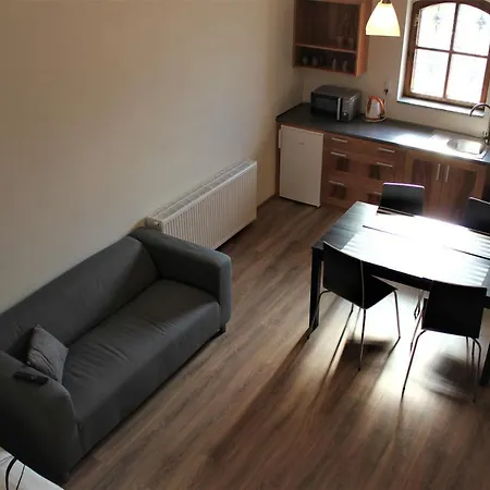 Apartament Turold 2 *