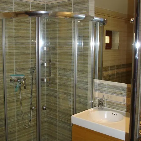Turold 2 ميكولوف